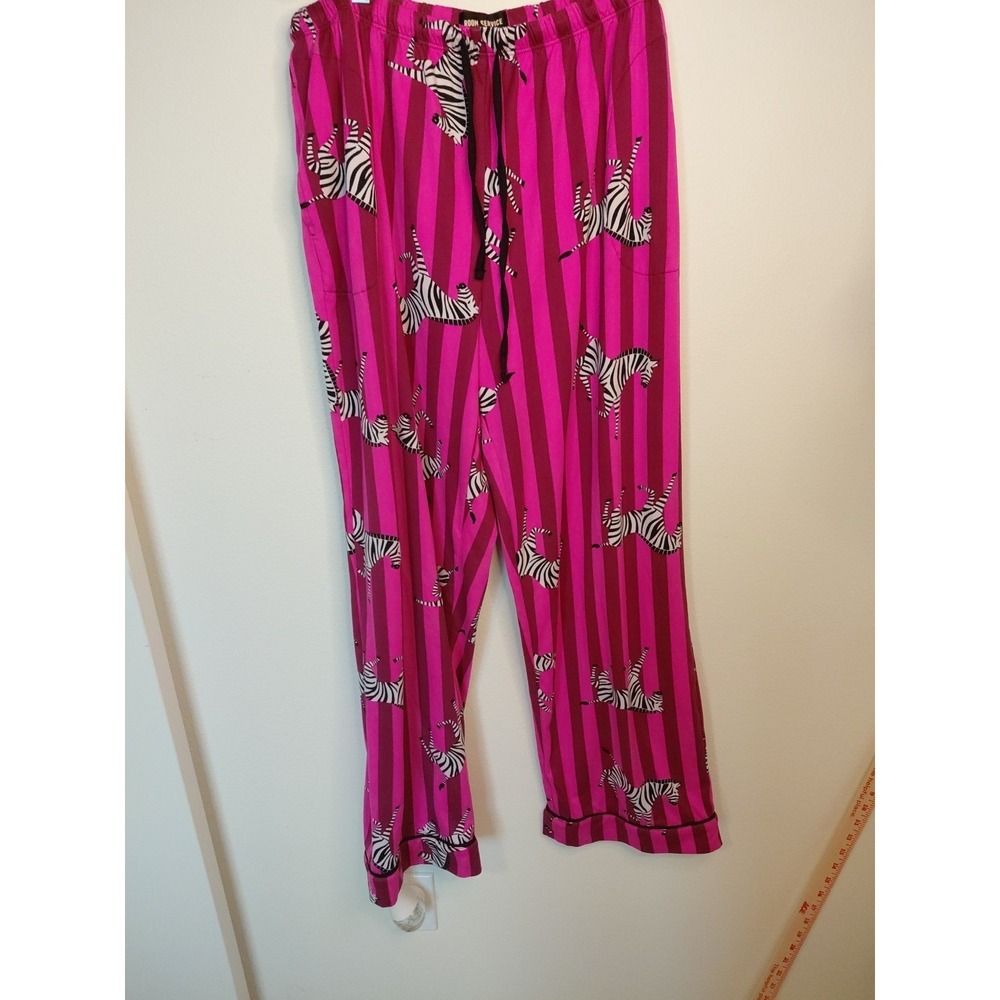 Room Service Zebra Pajama Set XL Pink Lounge Soft Sleepwear Shawl Collar - Picture 2 of 9